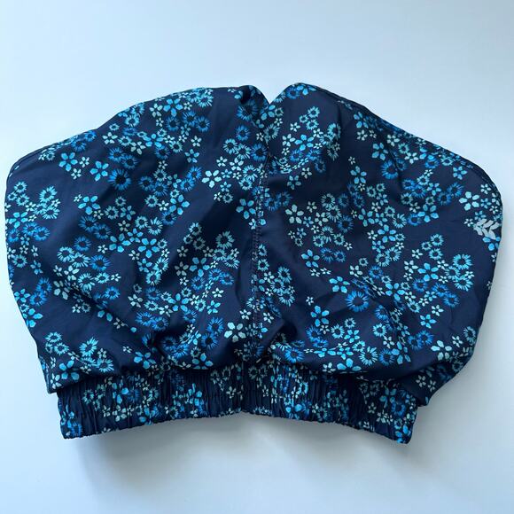 All In MOTION running shorts - Picture 2 of 5